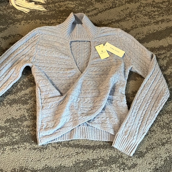 Crop Top Bundle - Picture 7 of 10